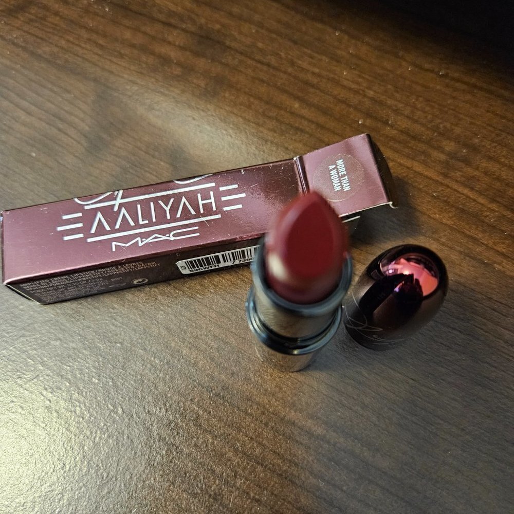 Mac Aaliyah Lipstick" More Than a Woman - Cool deep red" LIMITED EDITION… - Picture 7 of 8